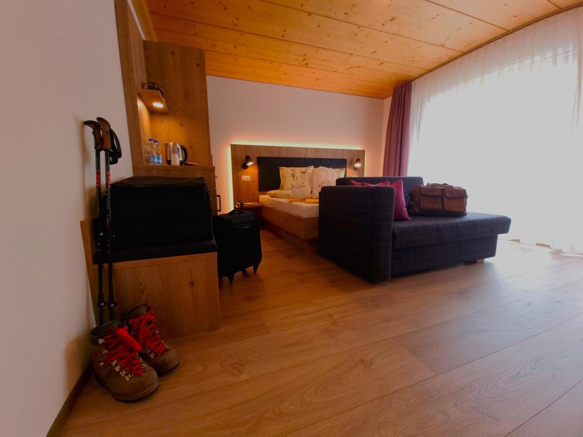 Hotel Alpenblick-Leukerbad-Therme Δωμάτιο φωτογραφία